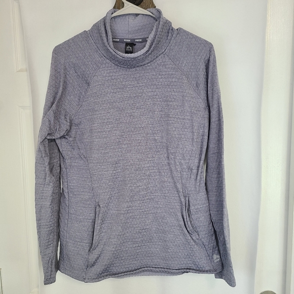 RBX Woman's Preformance Activewear Workout Shirt, Size: Large Color: Grey - Picture 3 of 14